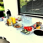 Guest house & Preseren 3*
