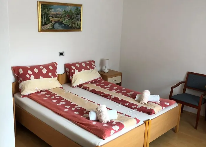 普瑞森仁公寓 3*