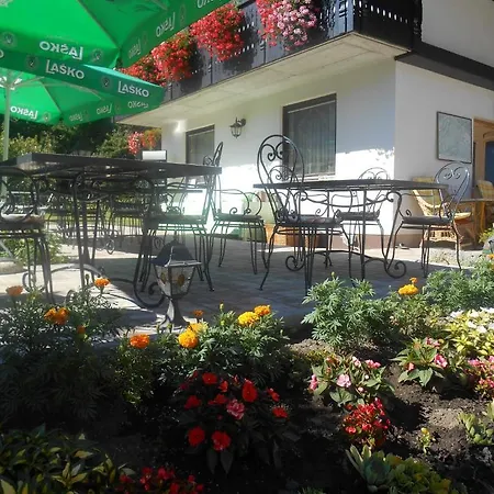 & Preseren בית הארחה בלד