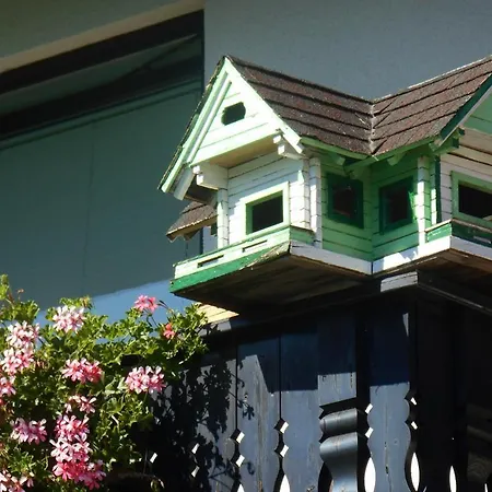 & Preseren בית הארחה