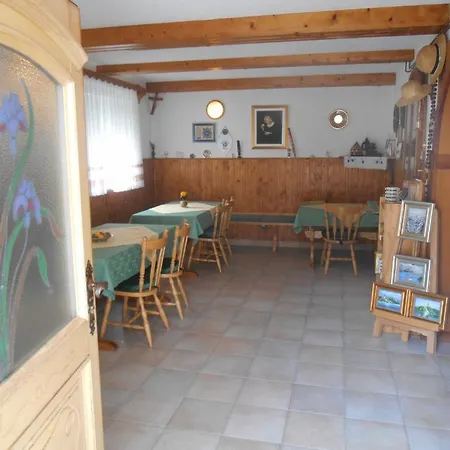 בית הארחה & Preseren