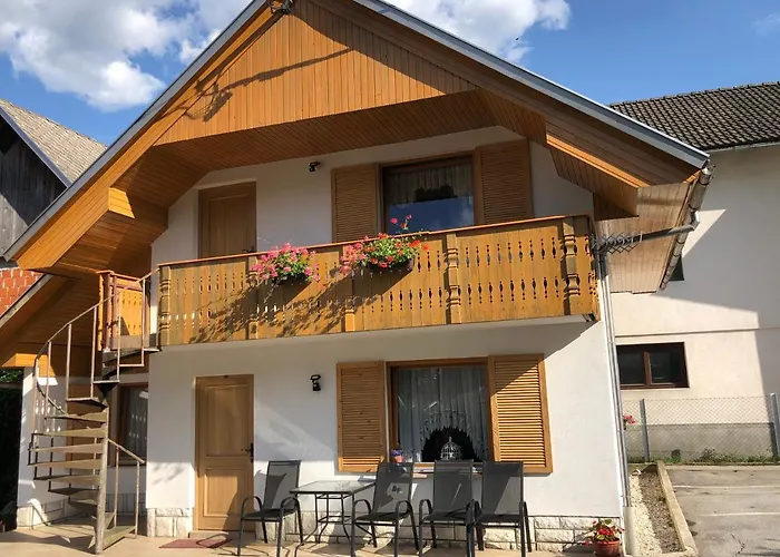 & Preseren Hiša za goste 3*