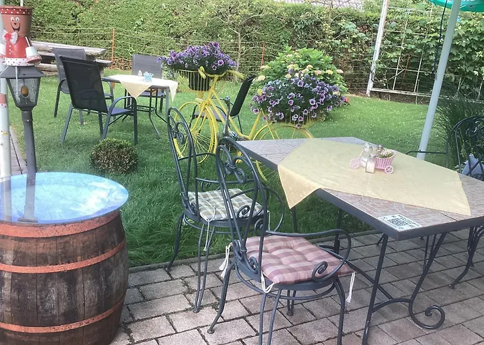 Hiša za goste & Preseren 3*